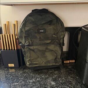 Oakley Men's Green Camo Backpack